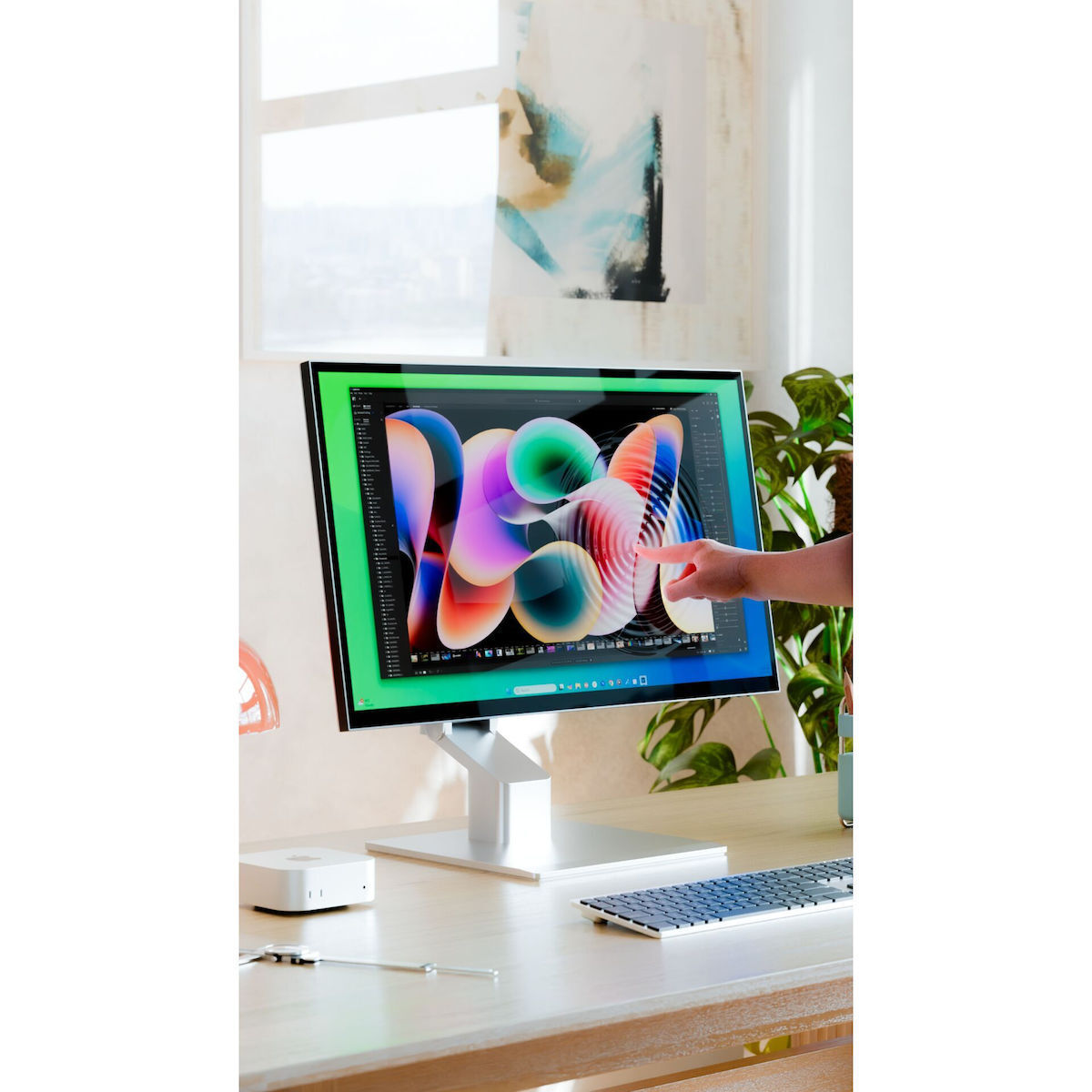 Alogic Clarity Touch Monitor 32" 6016x3384 with Response Time 14ms GTG view 3