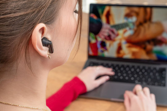 XTW300K In-ear Bluetooth Handsfree Headset with Charging Case Black दृश्य 4