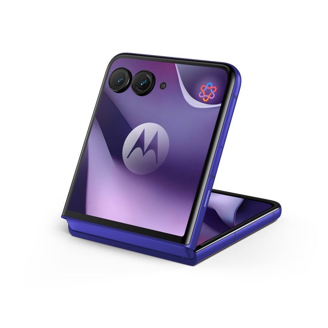 Motorola Razr 70 Ultra 5G (16/512GB) Orient Blue view 4