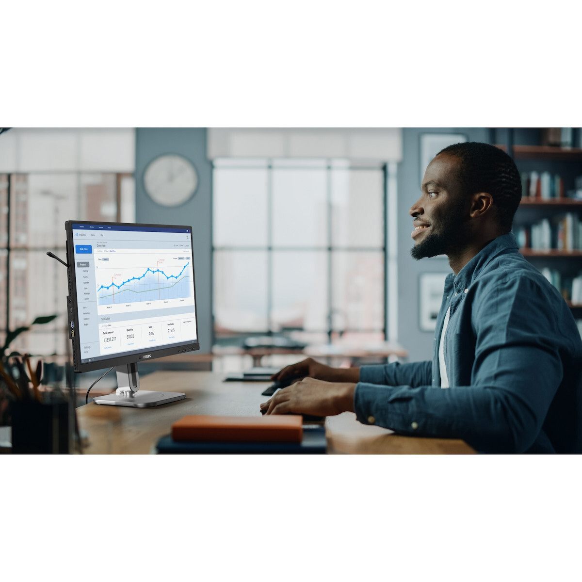 Philips 24B2U4301/00 IPS Monitor 23.8" FHD 1920x1080 with 4ms Response Time GTG view 5