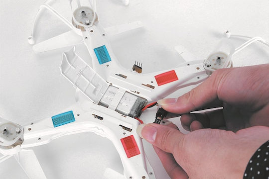 Drone with 720p Camera and Controller view 3