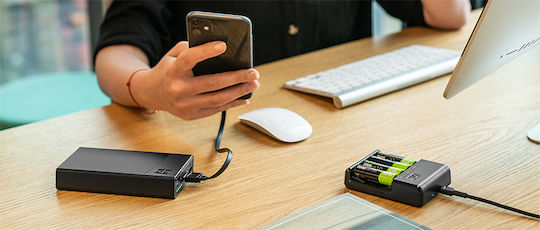 Green Cell PowerPlay20 20000mAh 18W with 2 USB-A Ports and USB-C Port Quick Charge 3.0 Black view 3