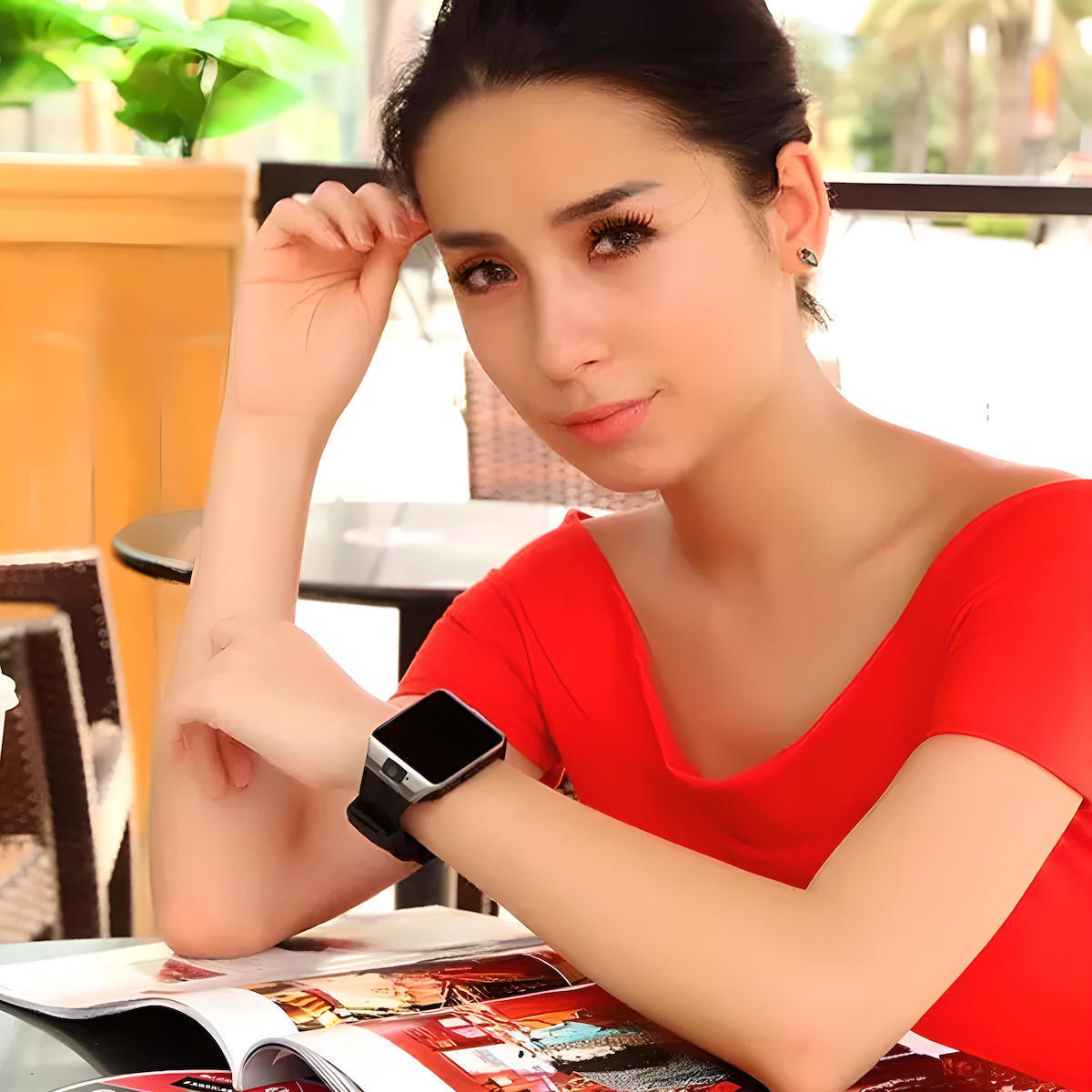 E039 Smartwatch with SIM (Black) view 3