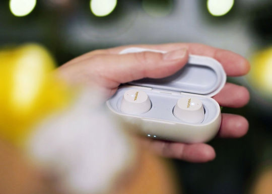 Tonsil T45BT In-ear Bluetooth Handsfree Earphones with Sweat Resistance and Charging Case White vue 4
