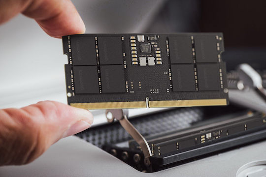GoodRAM DDR5 Memory RAM with 1x8GB Module and Speed 5600 for Laptop view 3